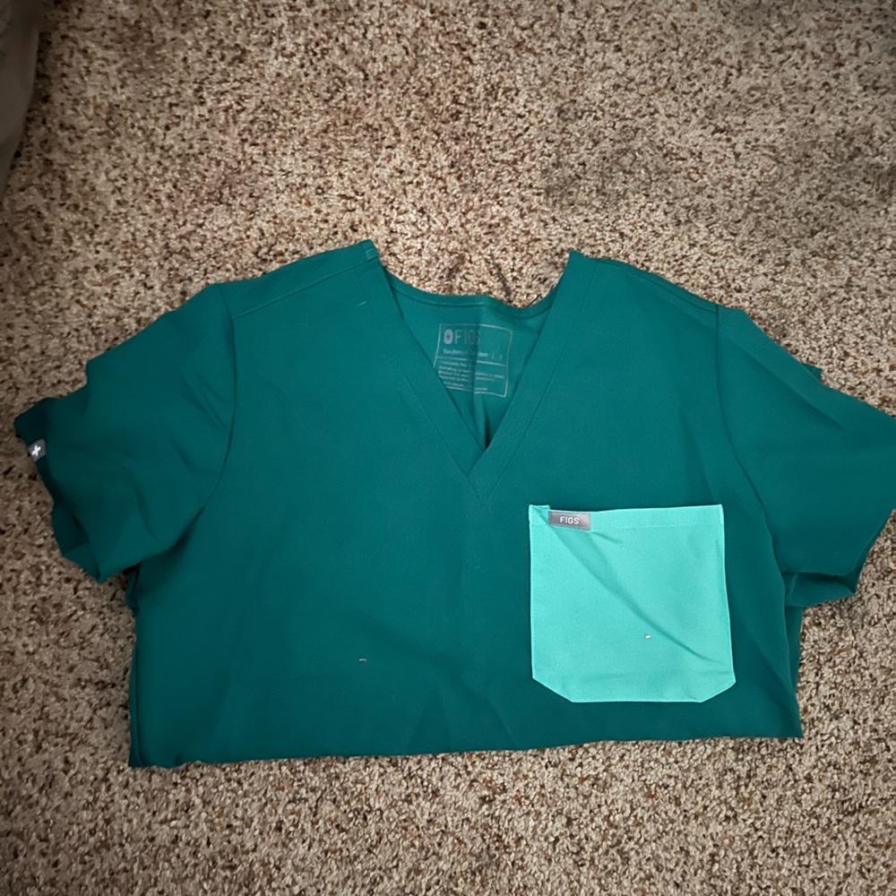 Figs Scrub Top Multicolor pocket